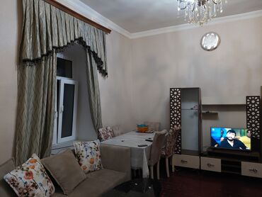 Həyət evləri və villaların satışı: 3 otaqlı, 67 kv. m, Orta təmir — 9