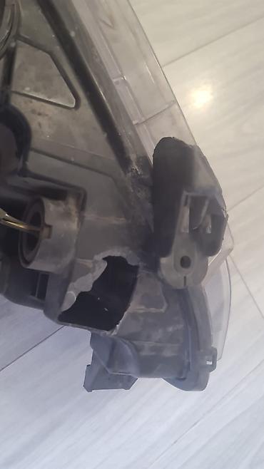Ehtiyat hissələri: Original Chevrolet trax-in ön sağ işıq, şüşəsi sınıq, 2 yerdən payka — 3