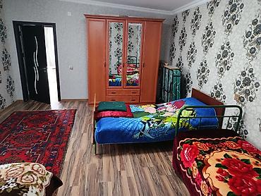 ev alqi satqi kiraye: Gündəlik ailəvi 1 otaqlı kirayə ev Xüsusiyyətlər: - Otaqda 3 yataq: 1 — 4