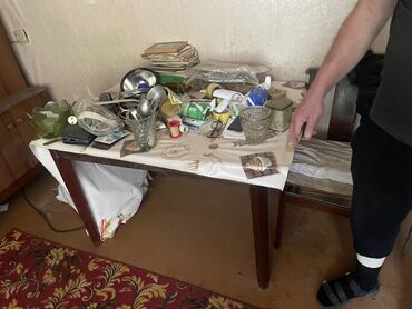 угловой письменный стол для школьника: Ашкана үчүн үстөл, Тик бурчтуу, Бүктөлбөгөн