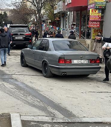 BMW: BMW 5 Series E34 sedan - Kuzov: 4 qapılı sedan, tünd boz rəng - — 5