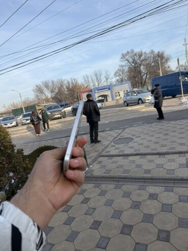 Apple iPhone: IPhone 12, Б/у, 128 ГБ, Белый, Защитное стекло, 61 % — 6