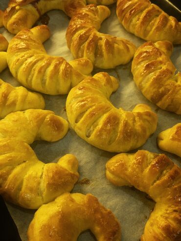 Выпечка, хлебобулочные изделия: Выпечка,пахлава,салаты на заказ