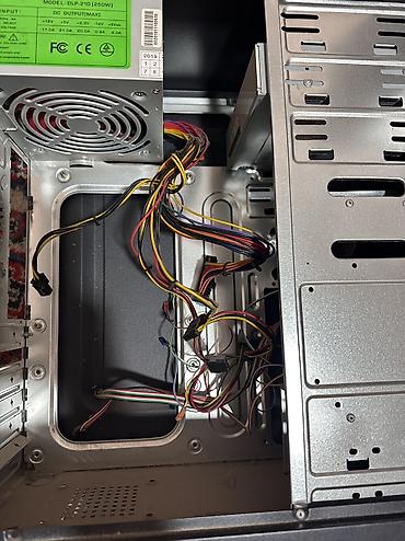 Другие комплектующие: Продаю корпус для компьютеров 1:Aeromax с блок питания 250ватт — 7