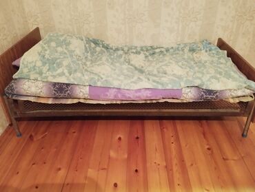 Инструменты: Односпальная кровать, Без подьемного механизма, С матрасом, Без выдвижных ящиков