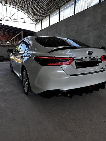 corolla 2016: Toyota Camry: 2019 г., Гибрид, Седан — 3