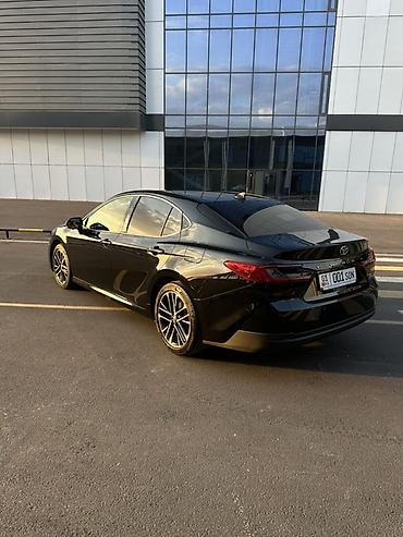 corolla s: Toyota Camry: 2024 г., 2.5 л, Автомат, Бензин, Седан — 3