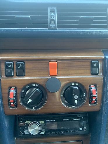 Унаа сатуу: Mercedes-Benz W124: 1990 г., 2 л, Кол менен иштөөчү, Бензин, Седан — 1