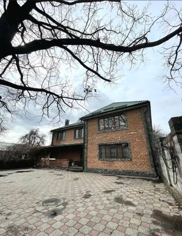 Продажа домов: Дом, 200 м², 5 комнат, Агентство недвижимости, Косметический ремонт