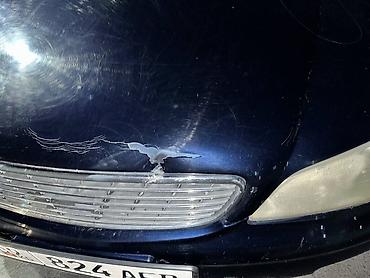 Другие автомобили: Седан бизнес‑класса темно-синего цвета. Просторный салон с мягкой — 4