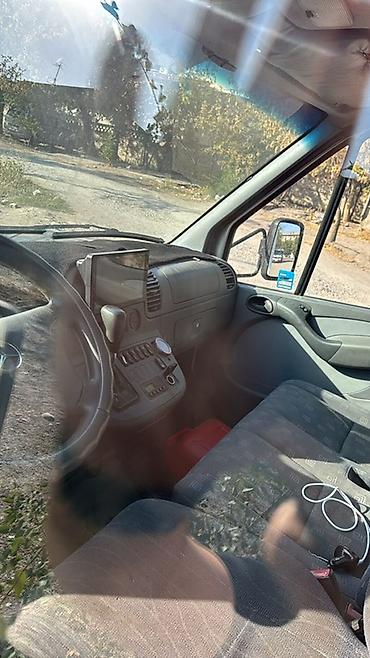 ролик спринтер: Грузовой фургон Mercedes‑Benz Sprinter с гидробортом 2.7 дизель — 3