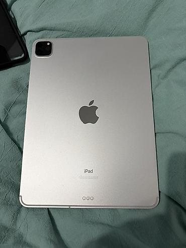 ipad pri: Планшет, Apple, память 128 ГБ, 11" - 12", 4G (LTE), Б/у, Классический цвет - Серебристый — 1