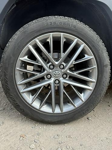 Toyota: Toyota RAV4: 2019 г., 2.5 л, Автомат, Бензин, Кроссовер — 2