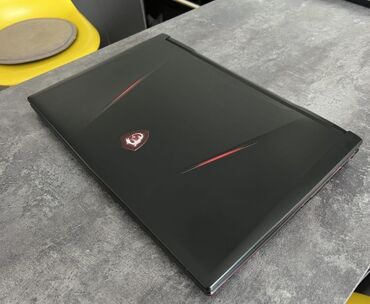 компьют: Ноутбук, MSI, 32 ГБ ОЭТ, Intel Core i7, 17.3 ", Колдонулган, Оюндар үчүн, эс тутум SSD