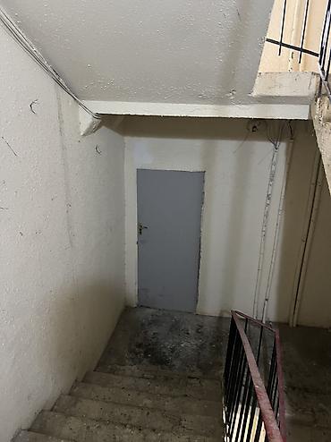 agsuda ev satilir: Kirayə verilir Neftcilər m 2 otaq . Qiymət münasibdi. Uzunmudətli — 7