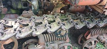 traktor disqisi: Paletli traktor – DT-75 (sovet istehsalı) traktor DT-75. Etrafli — 5