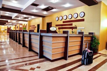 Kommersiya daşınmaz əmlakının satışı: Badamdar qəsəbəsi ərazisində 4 ulduzlu 5 mərtəbəli hotel satılır — 4