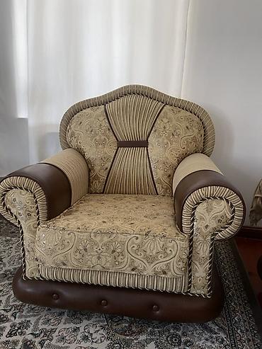 divan kreslo üstü: Klassik üslubda 3 hissəli yumşaq mebel dəsti - Tərkib: 1 ədəd 3 — 2