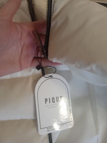 Kurtkalar: YENİDİR, etiketi üzərindədir 
Türkiyə istehsalı 
Ölçüsü - S — 7