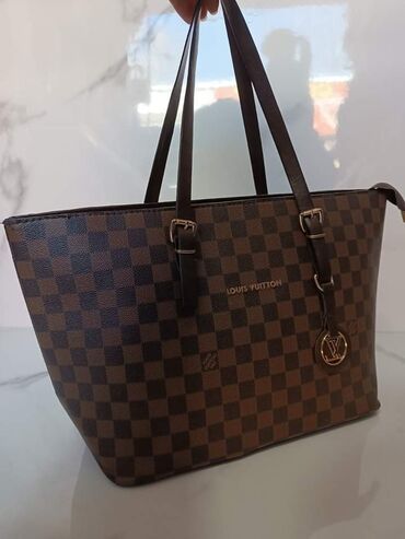 Torbe: Torbe 
Velike cena 4100din, manje po 3000din — 8