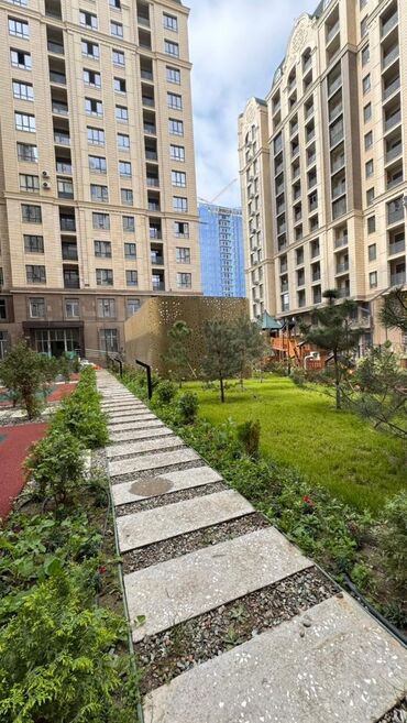 Продажа квартир: 3 комнаты, 121 м², 12 этаж — 20