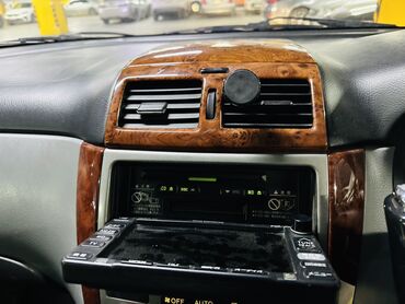 Toyota: Toyota Ipsum: 2003 г., 2.4 л, Автомат, Бензин, Минивэн — 10