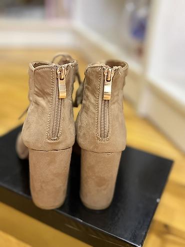 Босоножки, сандалии, шлепанцы: Qadın dabanlı sandalet/bootie - Rəng: bej - Material: süet toxuma - — 3
