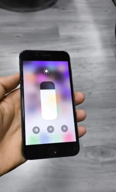 Apple iPhone: IPhone 8 Plus, 64 GB, Jet Black, Barmaq izi