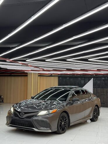 срочно продаю тойота: Toyota Camry: 2021 г., 2.5 л, Автоматтык, Бензин, Седан