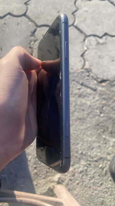 Apple iPhone: IPhone 11, 128 ГБ, Черный, Чехол — 9