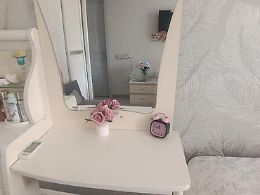 işlenmiş kravat: Yaxsi vezyetdedi. Teze mebel sifaris etmisem satiram — 1