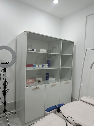 salon dest mebeli: Şkaf satılır 350 azn alınıb 150 azn satılır ideal veziyyetdedir