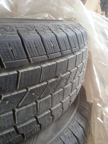 резина р14 бу: Зимние шины 205/70 R15 - Тип: зимние (символы снежинки на протекторе)