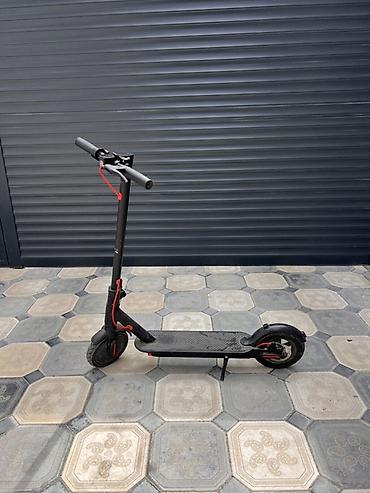 explore smart samokatları: Elektrik skuter – şık qara dizayn, LED displeyli - Korpus: yığcam və — 1