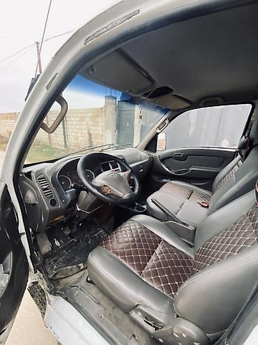 Hyundai: Hyundai : 2.5 l | 2009 il Van body type — 1