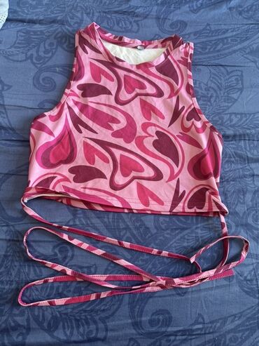 Dəstlər, kostyumlar: Qadın geyim dəsti -geyimlerin her biri 5 manatdl cox yaxsl — 37