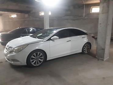 hundai 30: Hyundai Sonata: 2.4 l | 2010 il Sedan — 4