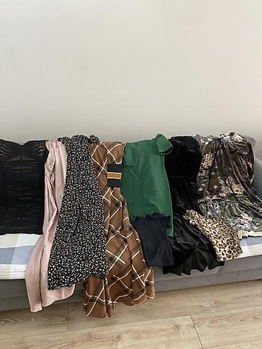 Повседневные платья: Платья женские — подборка моделей 1) Бархатное платье с цветочным — 1