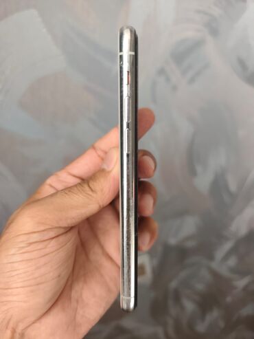 Apple iPhone: IPhone 11 Pro, Gümüşü, Face ID — 8