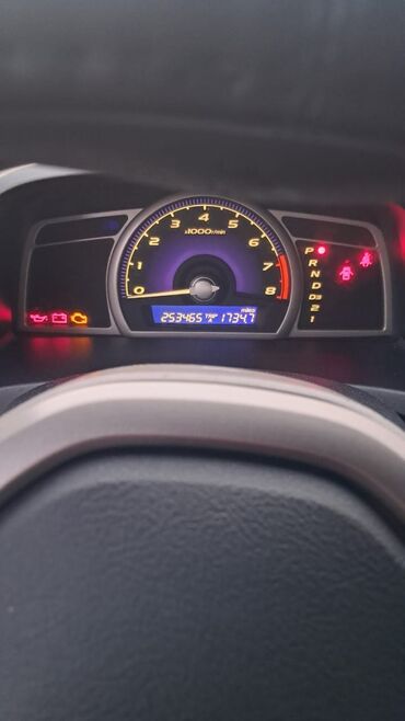 Honda: Honda Civic: 2005 г., 1.6 л, Автомат, Бензин, Седан — 8