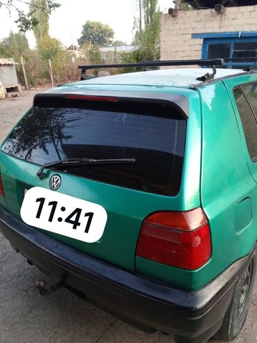 меняю дом на машину: Volkswagen Golf: 1992 г., 1.8 л, Механика, Газ