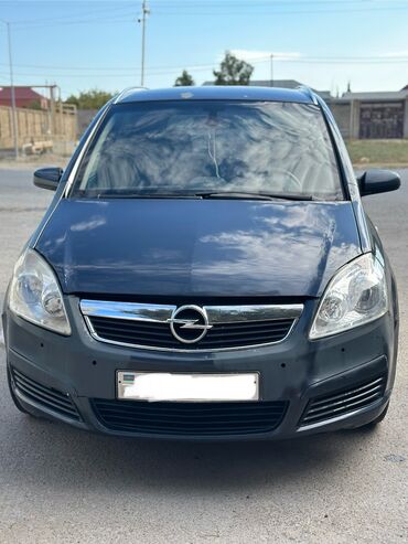 qadın üçün maşınlar: Opel Zafira: 1.9 l | 2007 il 375207 km Universal