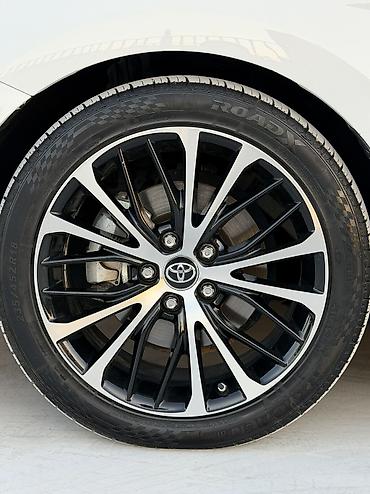 Toyota: Toyota Camry: 2019 г., 2.5 л, Автомат, Бензин, Седан — 8