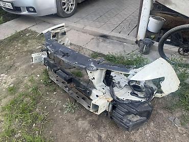 e500 124: Экран крепления радиатора Honda, Б/у, Оригинал — 2