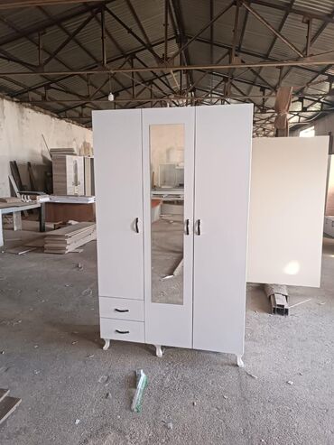 qus sekilleri: Yeni, Açılan, 3 qapılı Düz dolab, Dolab-asılqan, Azərbaycan