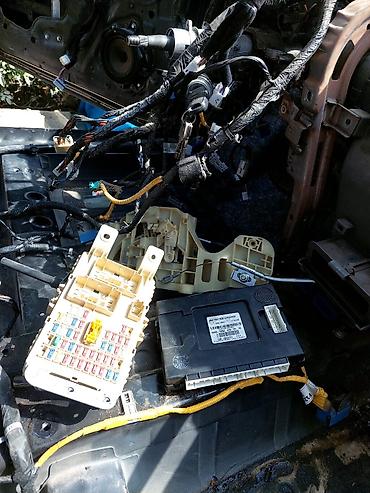 Digər avtomobil ehtiyat hissələri: Avtomobil ehtiyat hissələri – müxtəlif komplekt Təsvir: - Ön faralar — 2