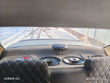 Daewoo: Daewoo Nexia sedan - Kuzov: 4 qapılı sedan, gümüşü rəng - Mühərrik — 5