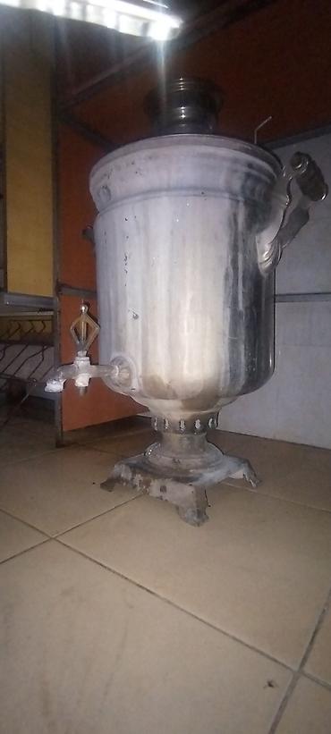 samovar 10 litre: Köhnə tipli metal samovar – kömür/odunla işləyən model, tam əla — 2