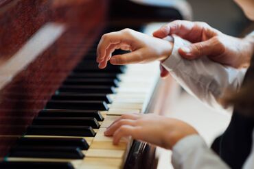 Repetitorlar: 0 dan bashlayaraq piano dersleri. Her yash qrupuna ferdi shekilde ders