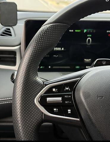 Другой электротранспорт: Электромобиль-кроссовер NETA U PRO в белом цвете. Кузов и — 12